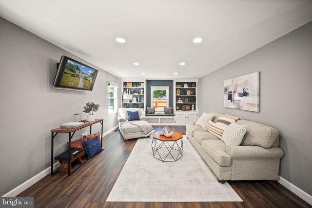 4200 MARBLE LN, Fairfax, VA 22033