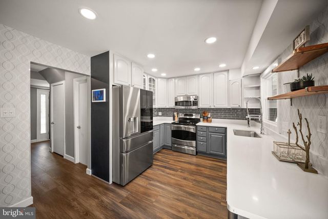 4200 MARBLE LN, Fairfax, VA 22033