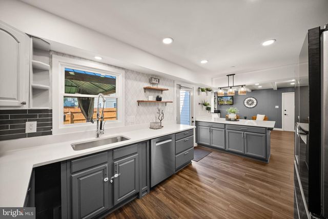 4200 MARBLE LN, Fairfax, VA 22033