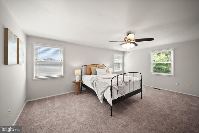4200 MARBLE LN, Fairfax, VA 22033