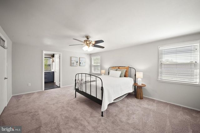 4200 MARBLE LN, Fairfax, VA 22033