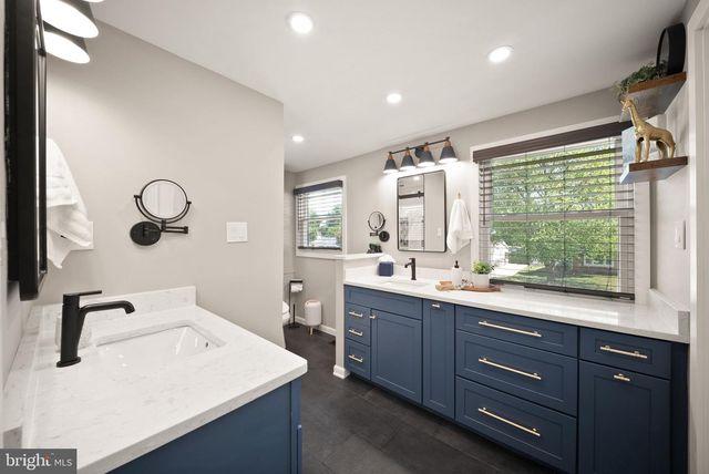 4200 MARBLE LN, Fairfax, VA 22033