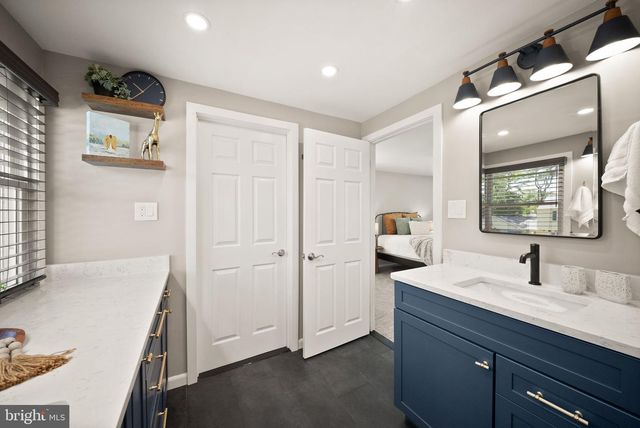 4200 MARBLE LN, Fairfax, VA 22033