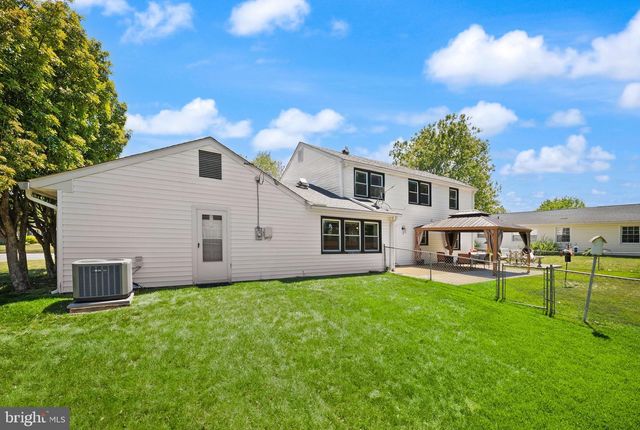 4200 MARBLE LN, Fairfax, VA 22033