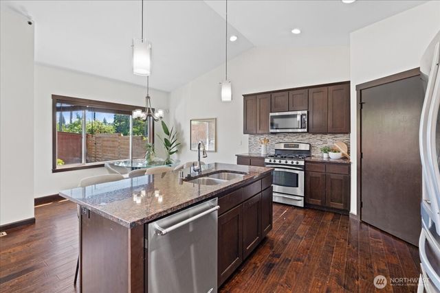 7523 Broadway, Everett, WA 98203