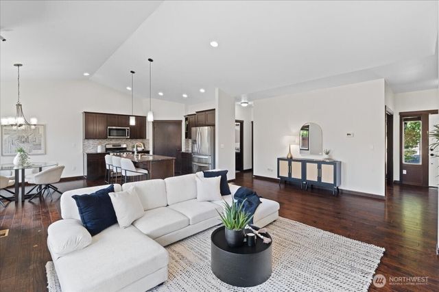 7523 Broadway, Everett, WA 98203
