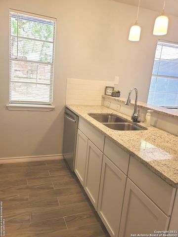 6522 HIDDEN BLF, San Antonio, TX 78218