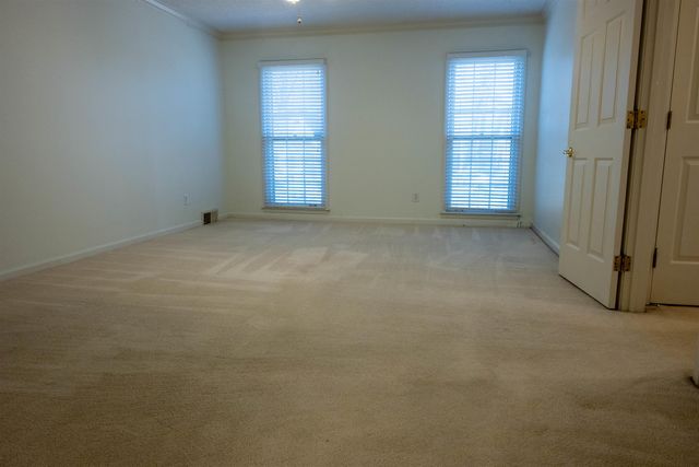 3060 EDGEWORTH LN, Memphis, TN 38119