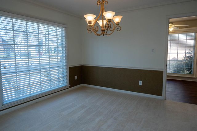 3060 EDGEWORTH LN, Memphis, TN 38119