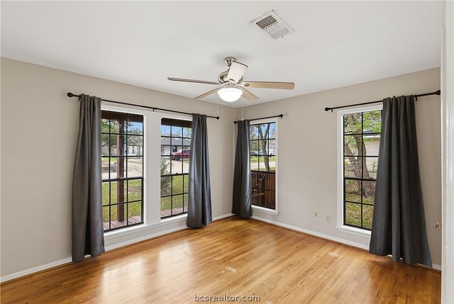 806 Enfield Street, Bryan, TX 77802