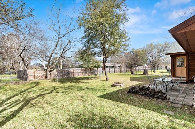 806 Enfield Street, Bryan, TX 77802