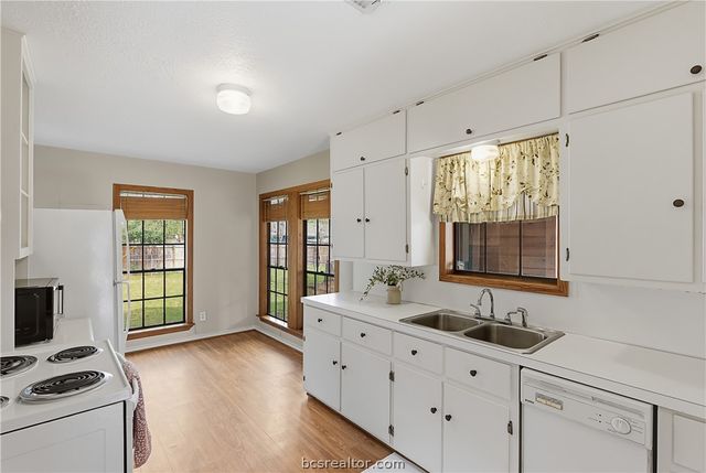 806 Enfield Street, Bryan, TX 77802