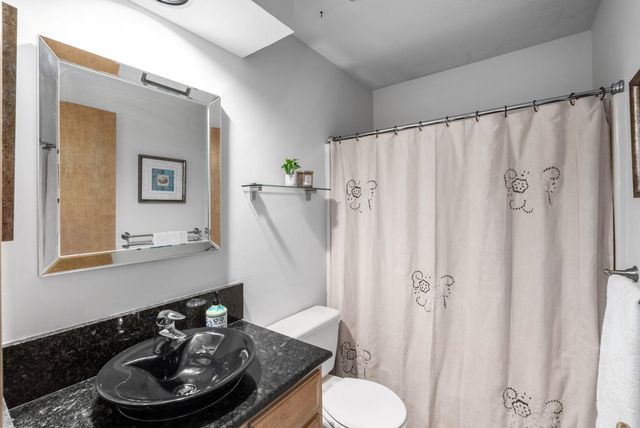 8024 E Greenbriar Ct, Wichita, KS 67226