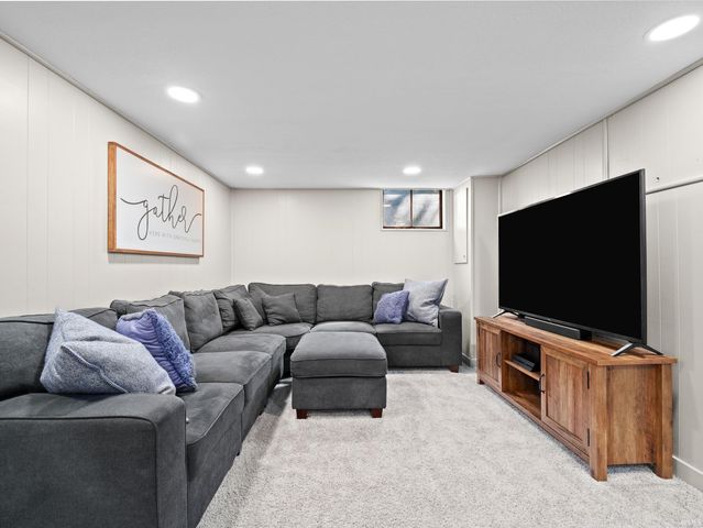 1719 Vermont Avenue, Fort Wayne, IN 46805