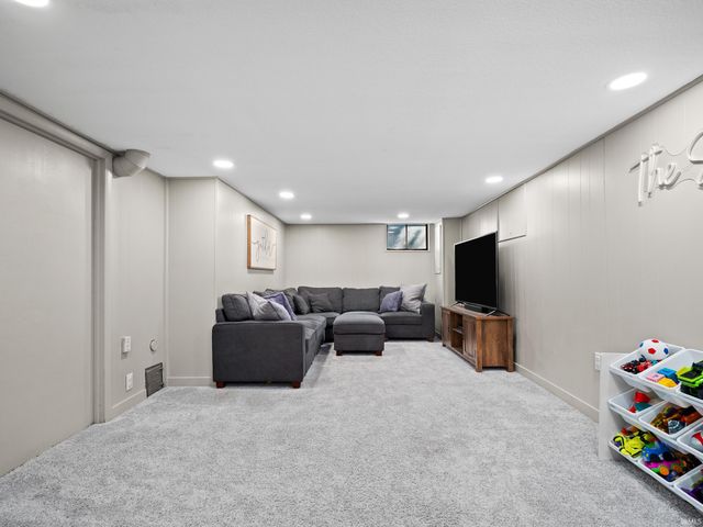 1719 Vermont Avenue, Fort Wayne, IN 46805