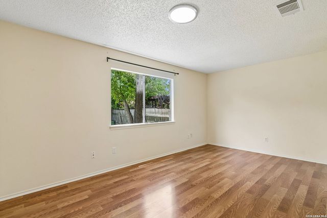 7267 Hardesty, San Antonio, TX 78250
