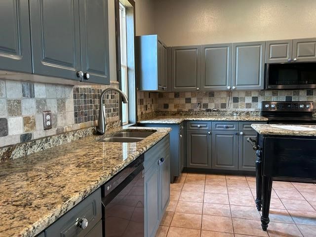195 Whitworth Road, Whitewright, TX 75491