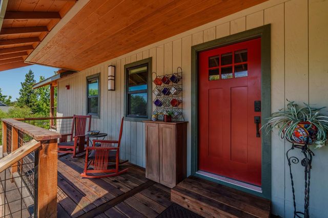 30 Bryson Dr, Sutter Creek, CA 95685