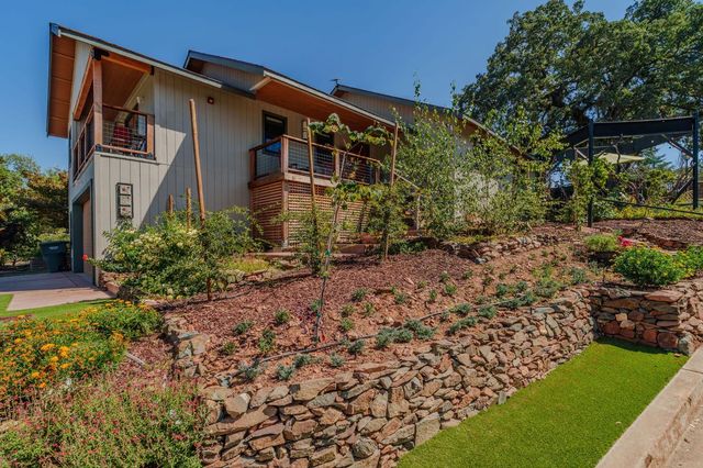 30 Bryson Dr, Sutter Creek, CA 95685
