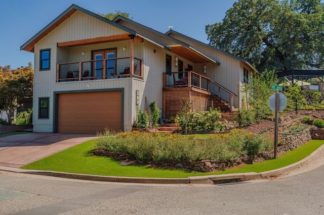 30 Bryson Dr, Sutter Creek, CA 95685