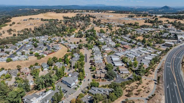 30 Bryson Dr, Sutter Creek, CA 95685