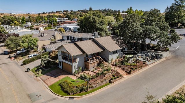 30 Bryson Dr, Sutter Creek, CA 95685