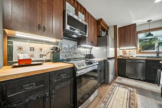 30 Bryson Dr, Sutter Creek, CA 95685