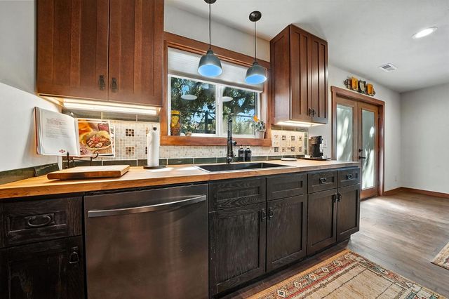 30 Bryson Dr, Sutter Creek, CA 95685