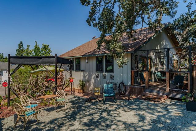 30 Bryson Dr, Sutter Creek, CA 95685