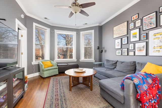 3123 W Eastwood Avenue, Chicago, IL 60625