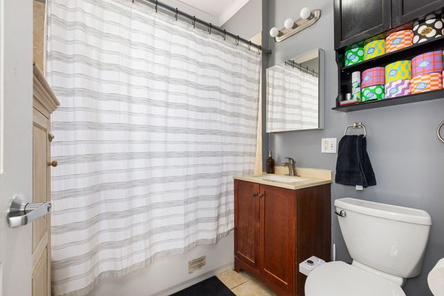 3123 W Eastwood Avenue, Chicago, IL 60625