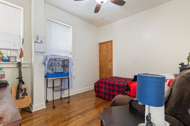 3123 W Eastwood Avenue, Chicago, IL 60625