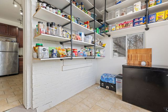 3123 W Eastwood Avenue, Chicago, IL 60625