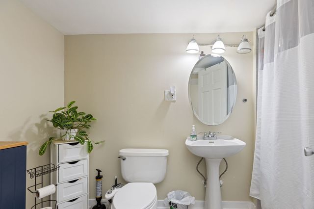 3123 W Eastwood Avenue, Chicago, IL 60625