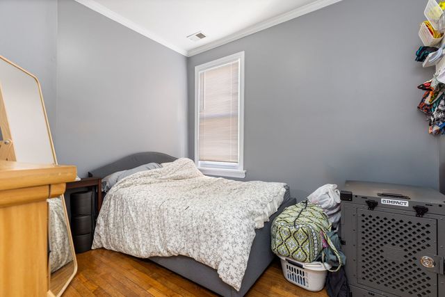 3123 W Eastwood Avenue, Chicago, IL 60625