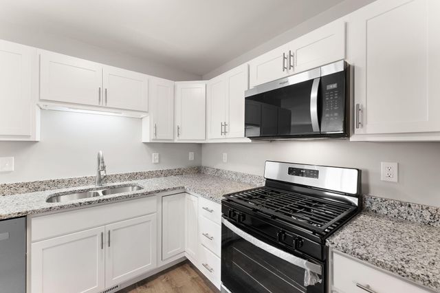 191 Mallard Pointe Drive, Valparaiso, IN 46385