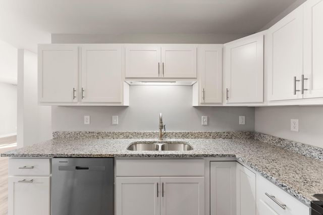 191 Mallard Pointe Drive, Valparaiso, IN 46385