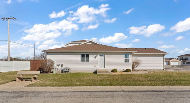 191 Mallard Pointe Drive, Valparaiso, IN 46385