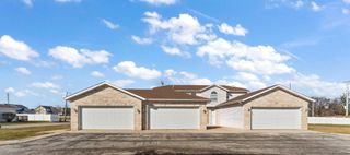 191 Mallard Pointe Drive, Valparaiso, IN 46385