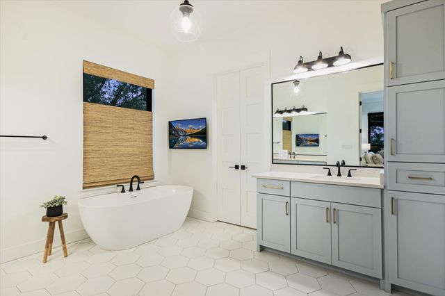 11 Peace Pipe, Wimberley, TX 78676