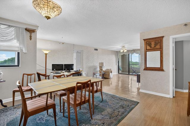 6463 La Costa Drive 402, Boca Raton, FL 33433