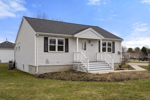 221 Crystal Water Drive 221, East Bridgewater, MA 02333