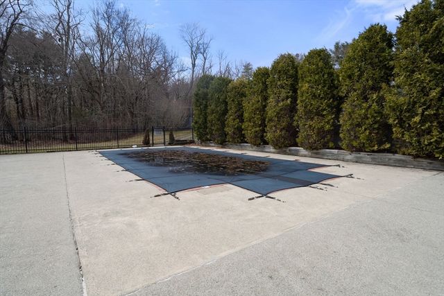 221 Crystal Water Drive 221, East Bridgewater, MA 02333