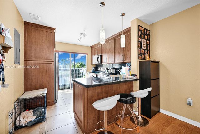 5755 NW 109th Ave 21, Doral, FL 33178