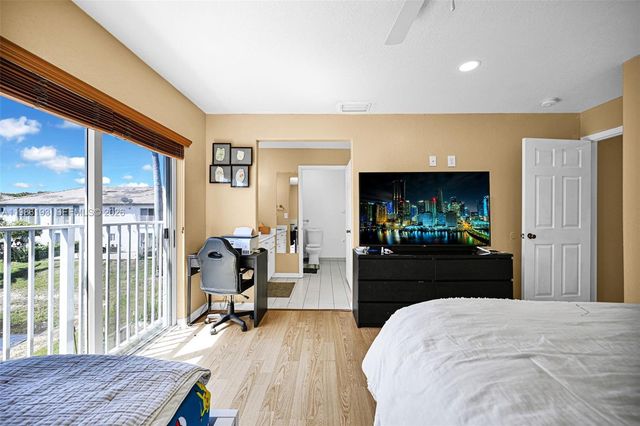 5755 NW 109th Ave 21, Doral, FL 33178