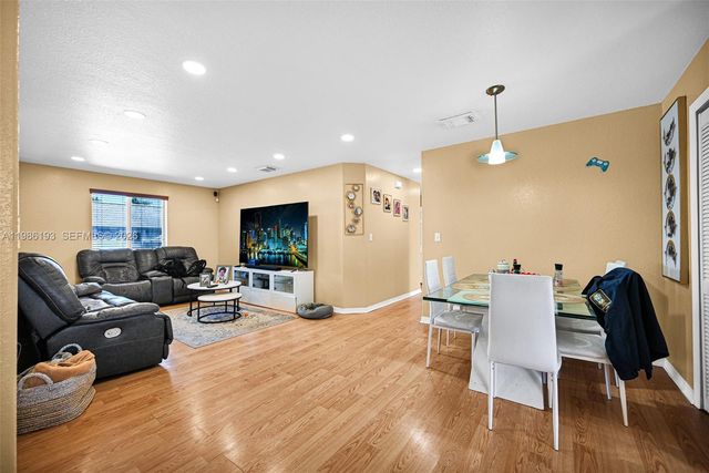 5755 NW 109th Ave 21, Doral, FL 33178