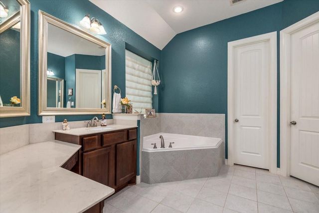 28503 Redwood Cliff Lane, Houston, TX 77336