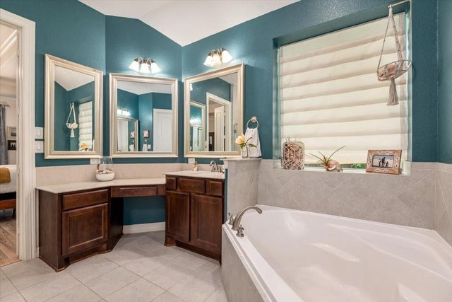 28503 Redwood Cliff Lane, Houston, TX 77336