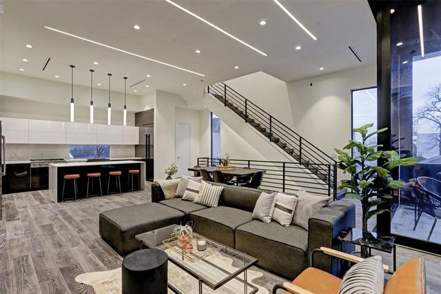 815 W 24th Street A, Houston, TX 77008