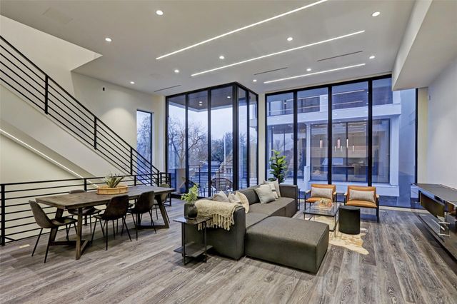 815 W 24th Street A, Houston, TX 77008